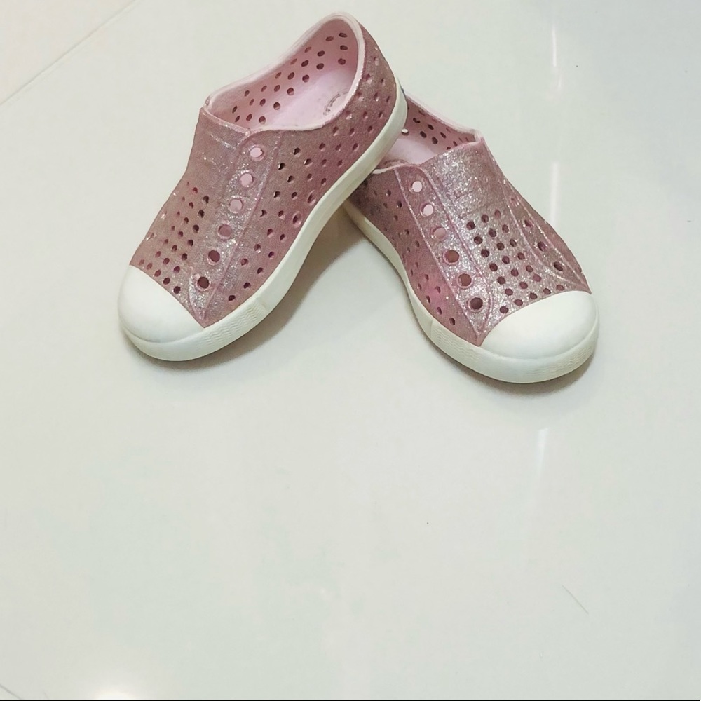 KIDS Native Jefferson water shoe- pink sparkle sz7